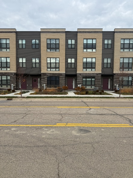 Building Photo - 314 Summit Cir