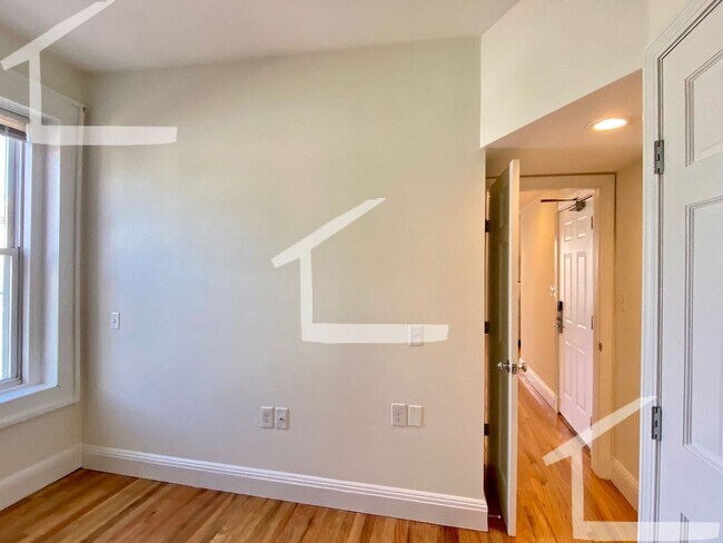 Building Photo - Spacious 2BR Allston Listing!