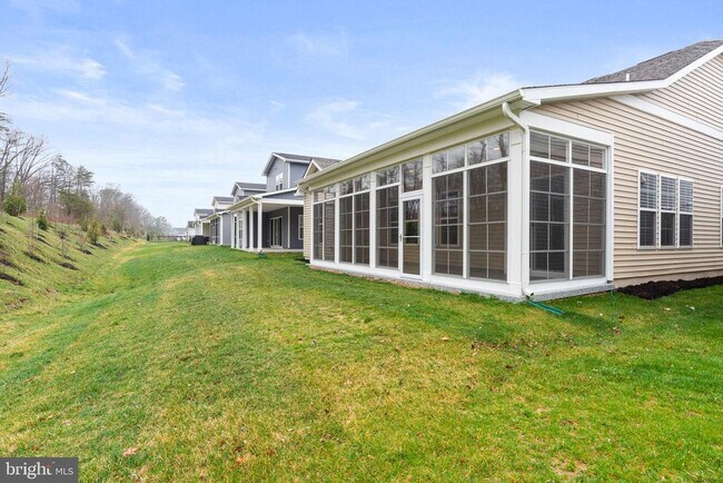 Building Photo - 395 Quiet Crk Dr