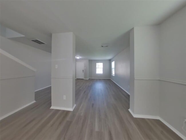 Building Photo - 7926 Chatham Springs Ln