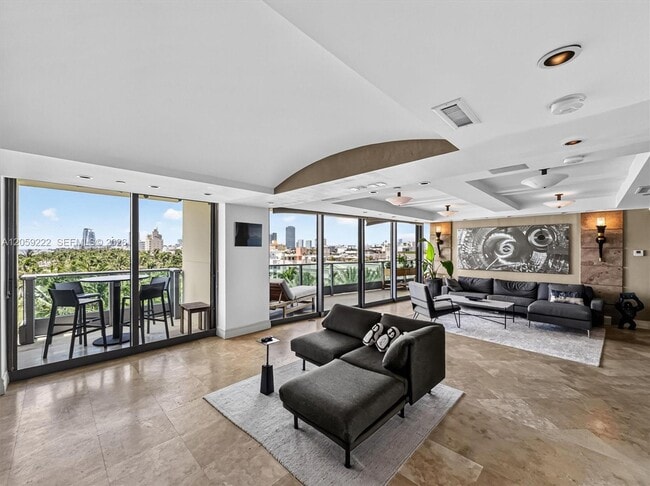 Building Photo - 1455 Ocean Dr