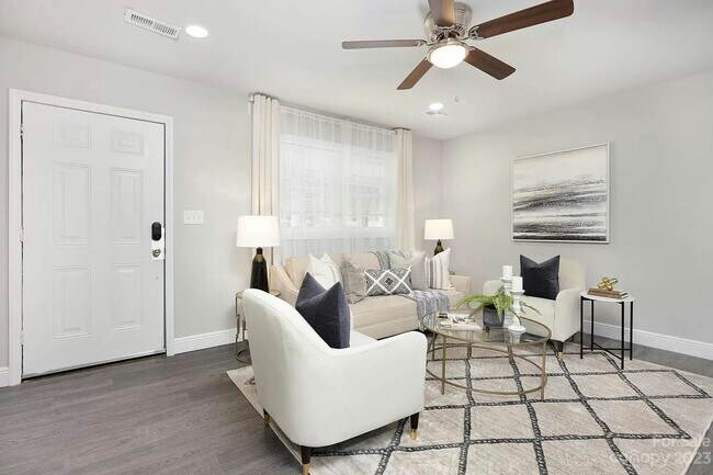 Building Photo - 3216 Credenza Rd