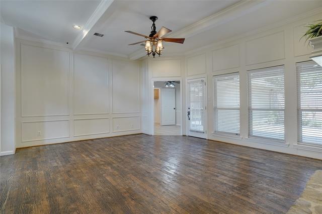Building Photo - 108 Mesquitewood St
