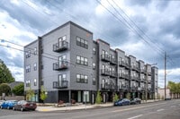 Building Photo - Janie Apartments - Free internet!