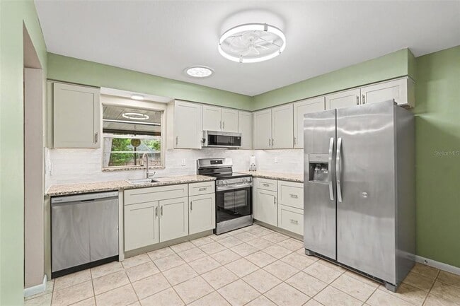 Building Photo - 17703 Cranbrook Dr