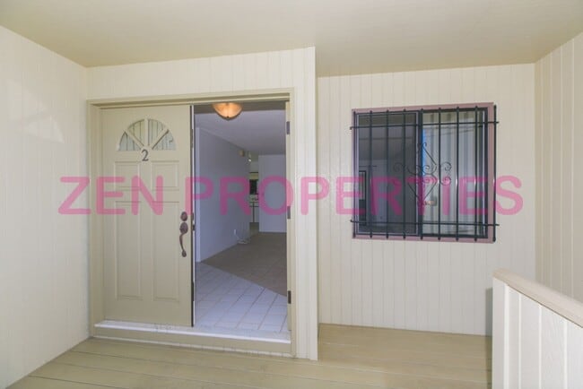 Building Photo - 3 bdrm/ 2.5 bath townhome for rent at Neho...