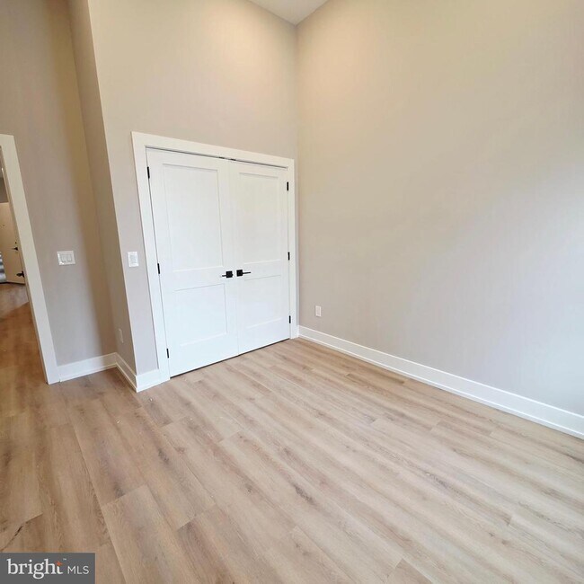 Building Photo - 714 Chestnut St