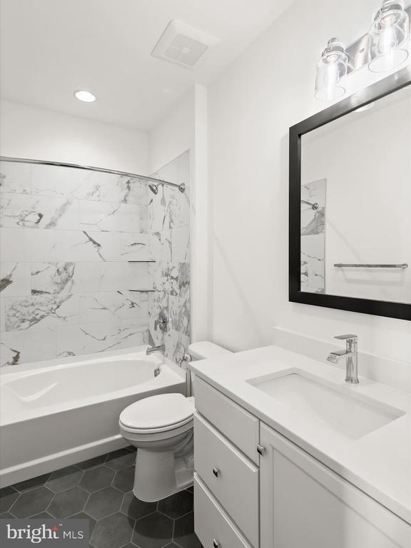 Building Photo - 14920 Dispatch St