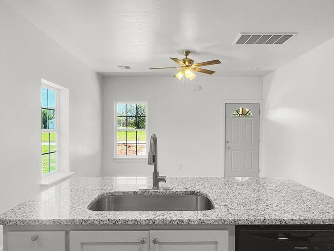 Building Photo - Charming New 2-Bedroom Home for Rent in La...