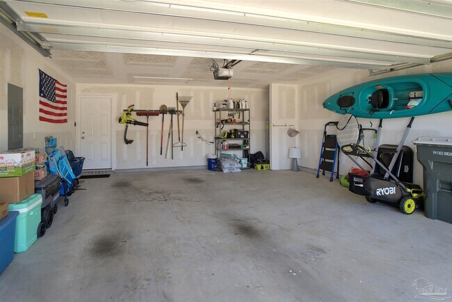 Building Photo - 951 Lovebird Ct