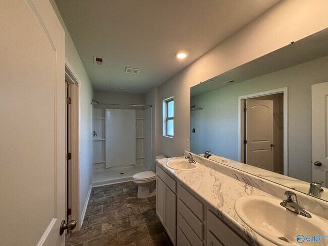 Building Photo - 172 Tobin Ln
