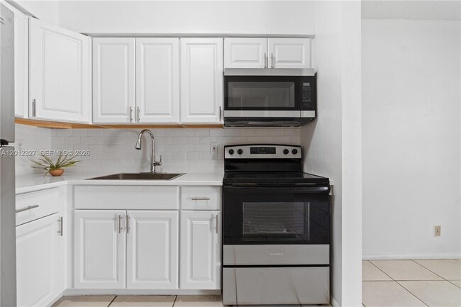 Building Photo - 2325 NW 52nd Ct
