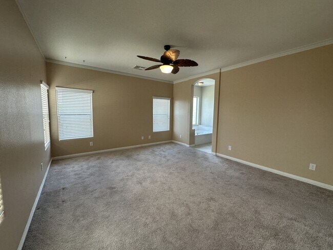 Building Photo - 9417 Sand Tiger Ave