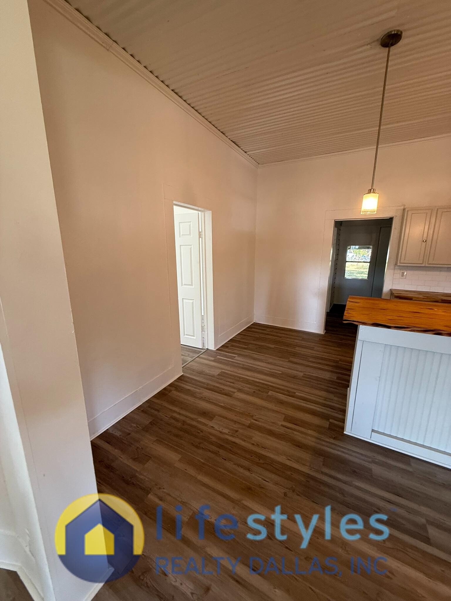 Kitchen w/Small Area for Kitchen Table - 1750 Maple Ave
