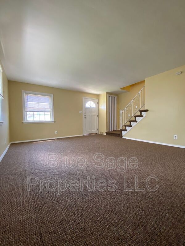 Building Photo - 57 Foster Ave