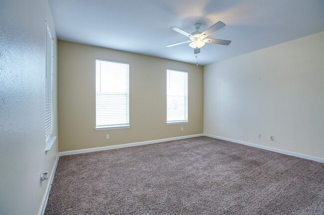 Building Photo - 4266 Park Crossing Tr