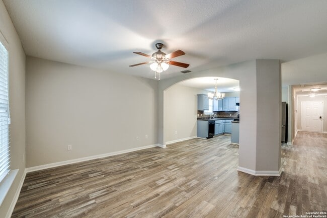 Building Photo - 11462 Country Canyon