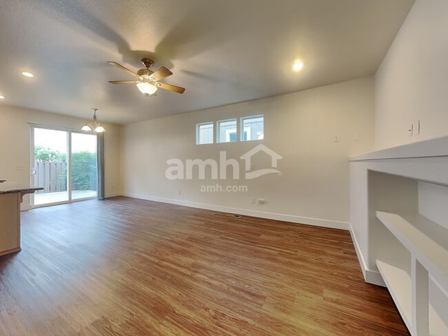 Building Photo - 1318 SW 176th Ter