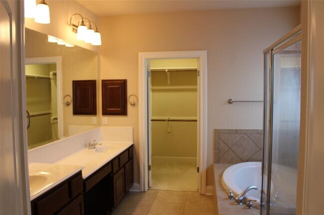Building Photo - 7617 Menler Dr