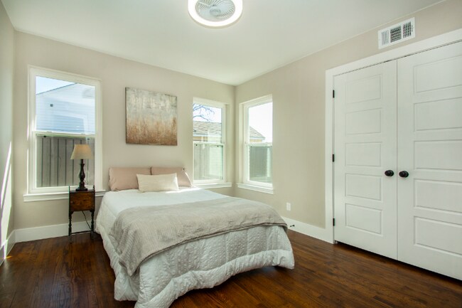 Building Photo - 2817 Crest Ridge Dr