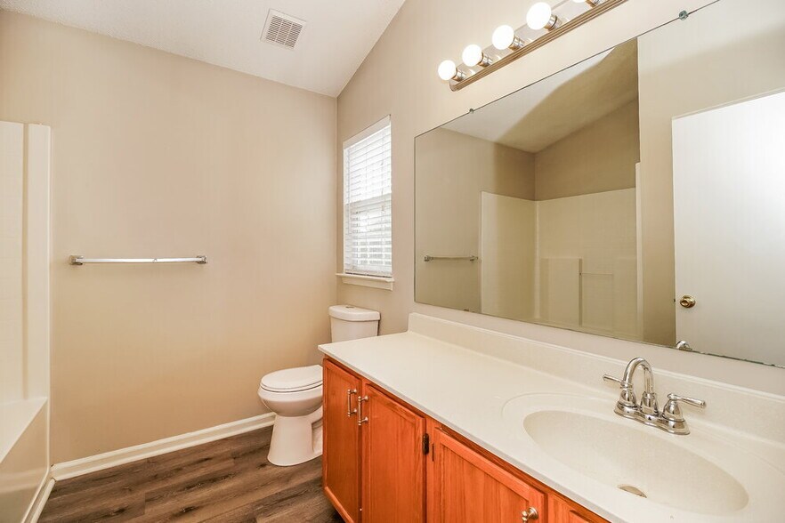 Building Photo - 5220 Moonlight Trail SW