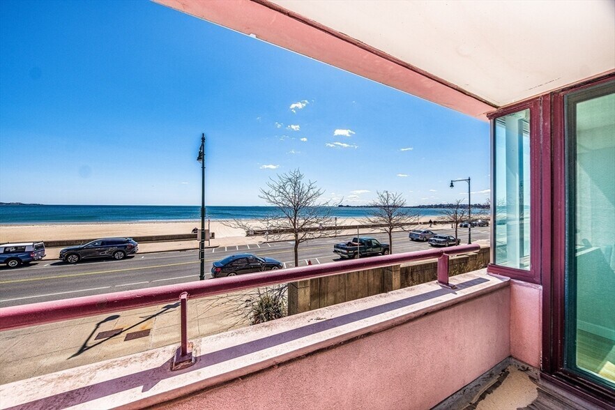 Building Photo - 356 Beach St