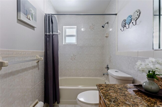 Building Photo - 2732 W 72nd Pl