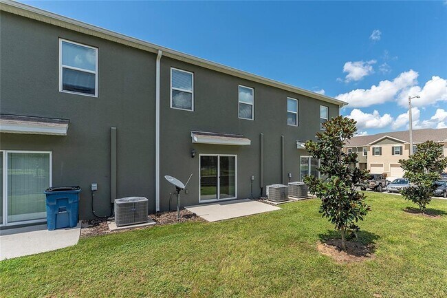 Building Photo - 1508 Lumber Ave