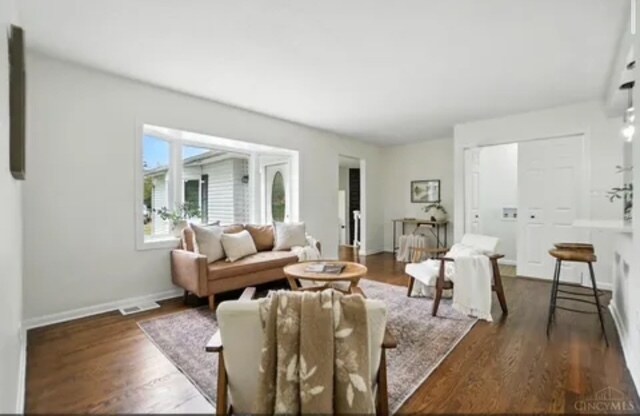 Building Photo - 427 Old 122 Rd