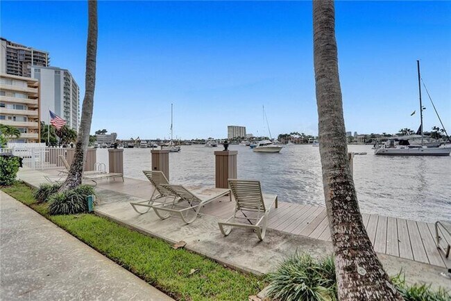 Building Photo - 101 N Birch Rd