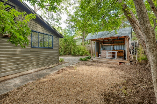 Building Photo - 3400 Lafayette Ave