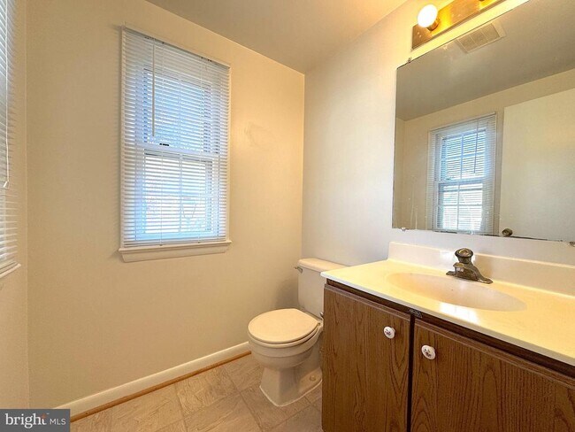 Building Photo - 12214 Dapple Gray Ct