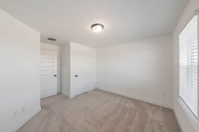 Building Photo - Stunning modern farmhouse in Walsh Ranch!