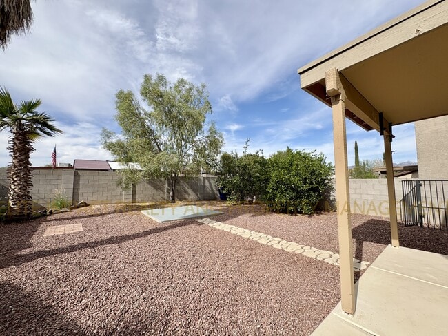 Building Photo - 2324 S Mcconnell Dr