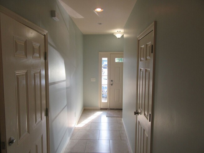 Building Photo - 2413 Astrid Ln