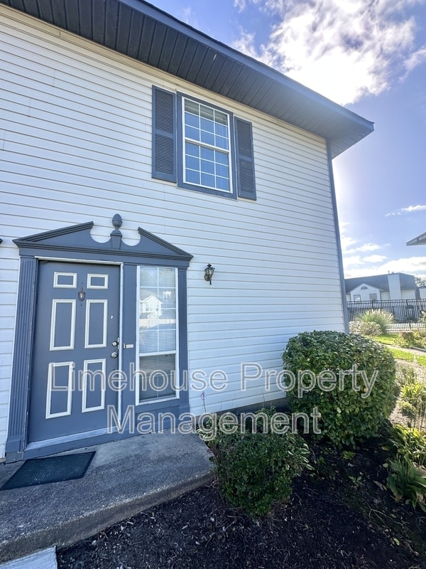 Building Photo - 4567 Genoa Cir