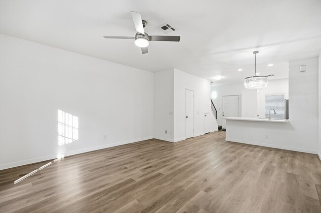 Building Photo - 18804 N 33rd Dr