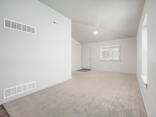 Building Photo - 1141 E 1320 S
