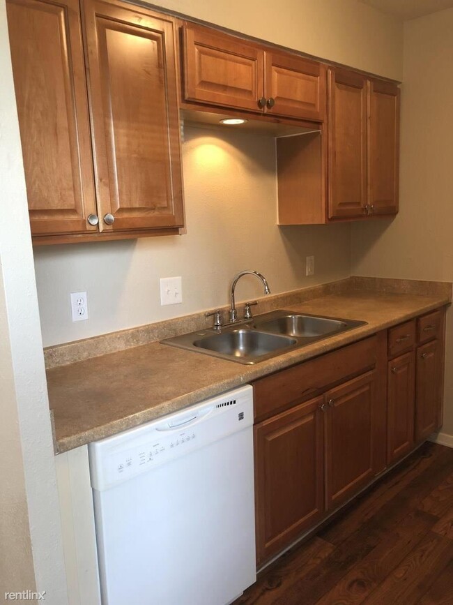 Building Photo - 1 br, 1 bath Condo - 5501 Adams Dr Flat  1...