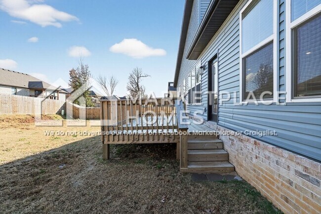 Building Photo - 1000 Clayton Rd