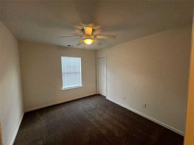 Building Photo - 421 Holland Springs Dr NW