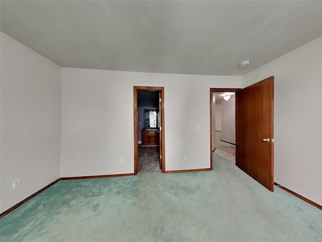 Building Photo - 8213 NW 84th St