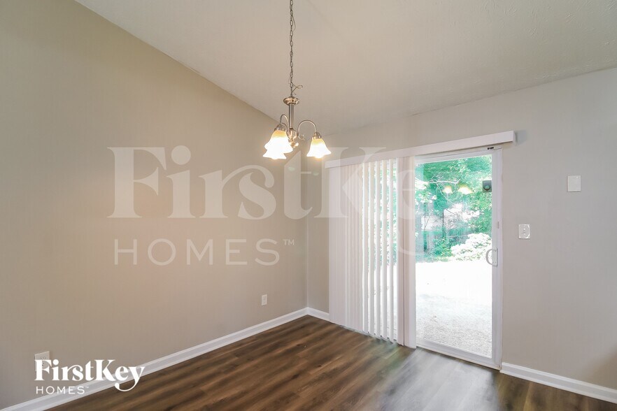 Building Photo - 7891 Taylor Downs Way
