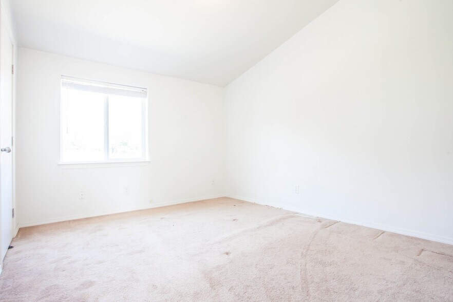 Building Photo - 3115 Farwig Rd