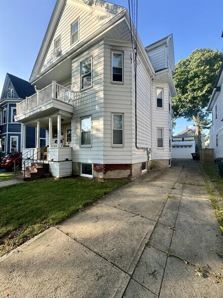 Building Photo - 29 Fairmount Ave