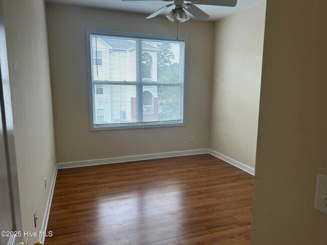 Building Photo - 712 Indica Ct