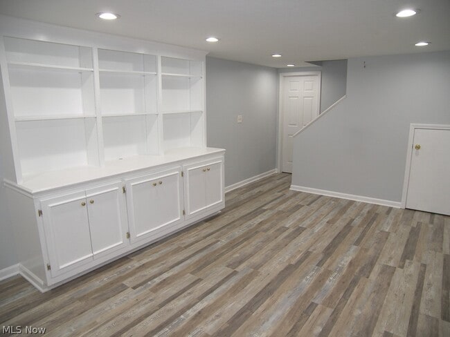 Building Photo - 32156 S Roundhead Dr