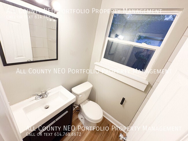 Building Photo - 1046 Republic Ave