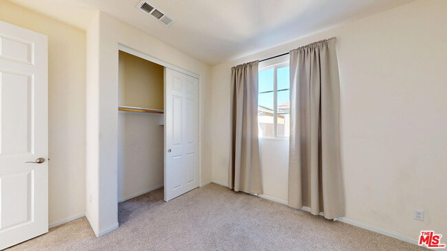 Building Photo - 9241 N Lamia Ct