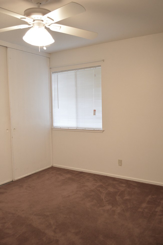 Building Photo - 514 S King St